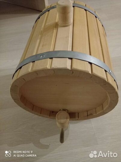 Деревянная бочка