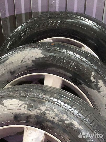 Bridgestone Dueler H/P 225/65 R17