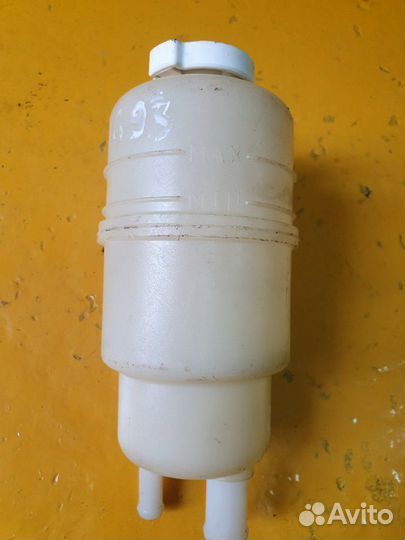 Бачок гидроусилителя гура митсубиси mitsubishi 1.8