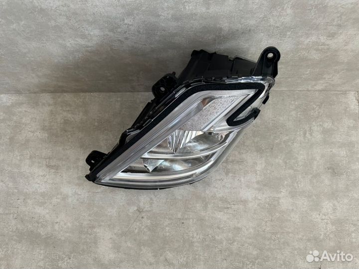 Фара головного света левая Volvo Fm5 Fmx