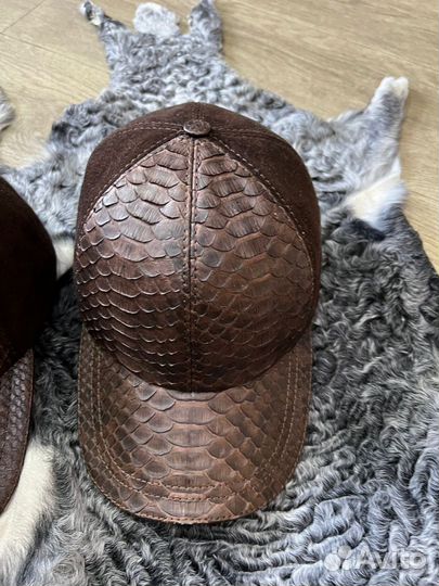 Бейсболки Питон, Кепки Питон