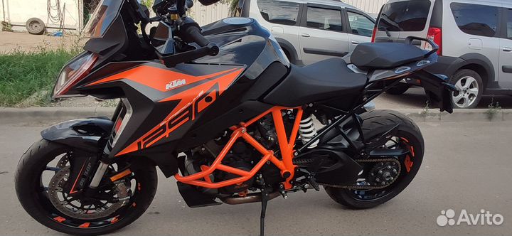 KTM 1290 super duke GT