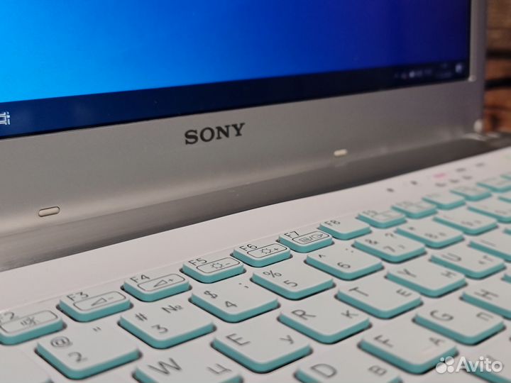 Ноутбук Sony Vaio (Intel i3)