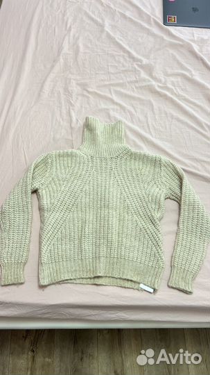 Свитер укороченный Guess XS