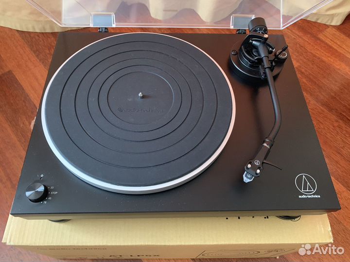 Виниловый проигрыватель Audio-technica AT-LP5X