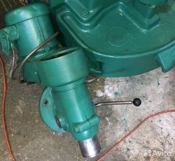 TOS FN-22 Станок универсальный фрезерный