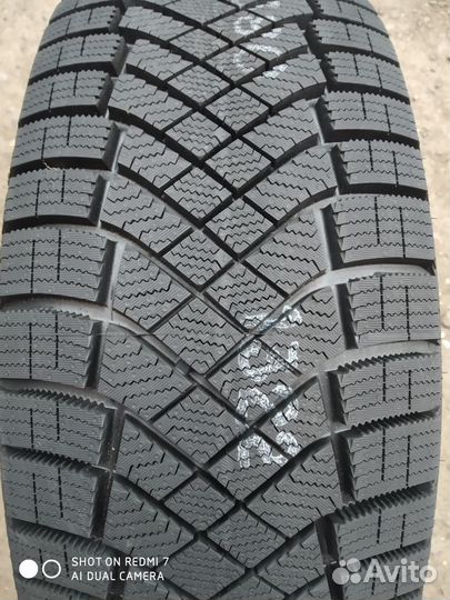 Pirelli Ice Zero FR 235/65 R17