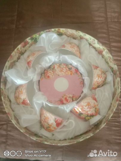 Чайные чашки с блюдцами