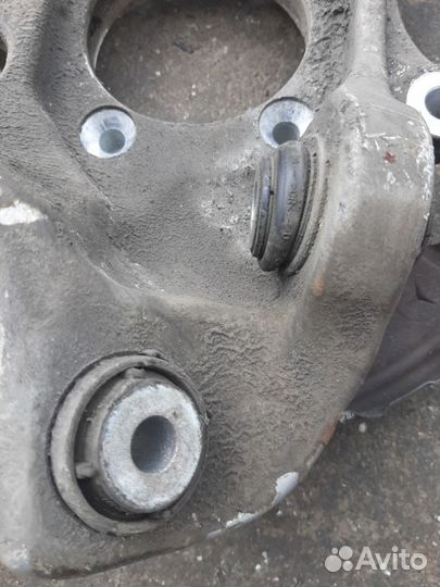 Кулак задний правый Mercedes C-Class W205 651.921