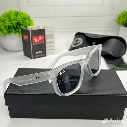 Солнцезащитные очки Ray Ban новинка