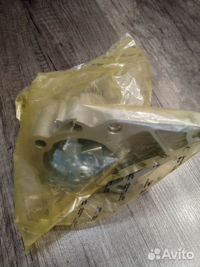 Водяной насос Hyundai Elantra XD