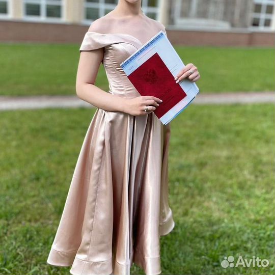 Вечернее платье