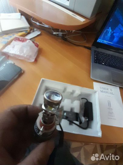 Лэд лампы в фары новые. Цоколь н4