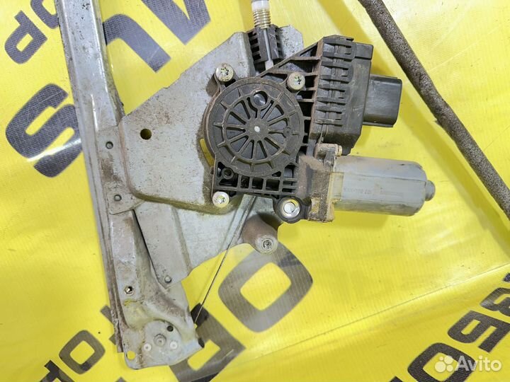 Стеклоподъемник передний правый Ford Focus 1