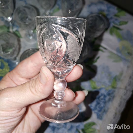 Рюмки хрустальные 9 штук