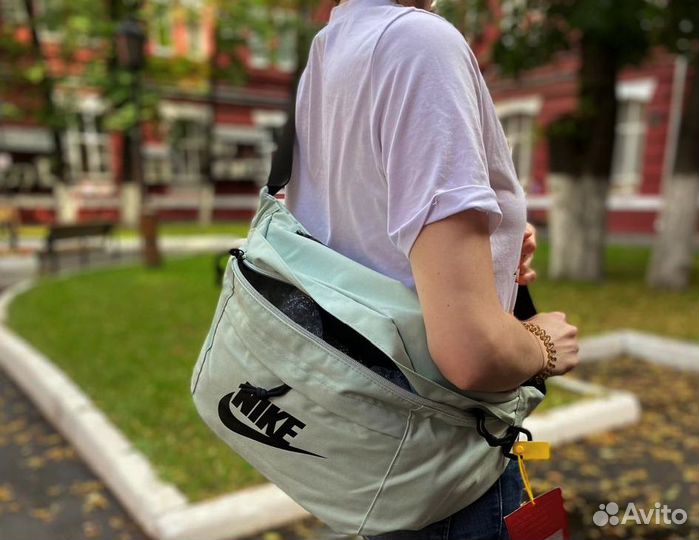 Большая поясная сумка Nike бананка Tech Hip Pack L