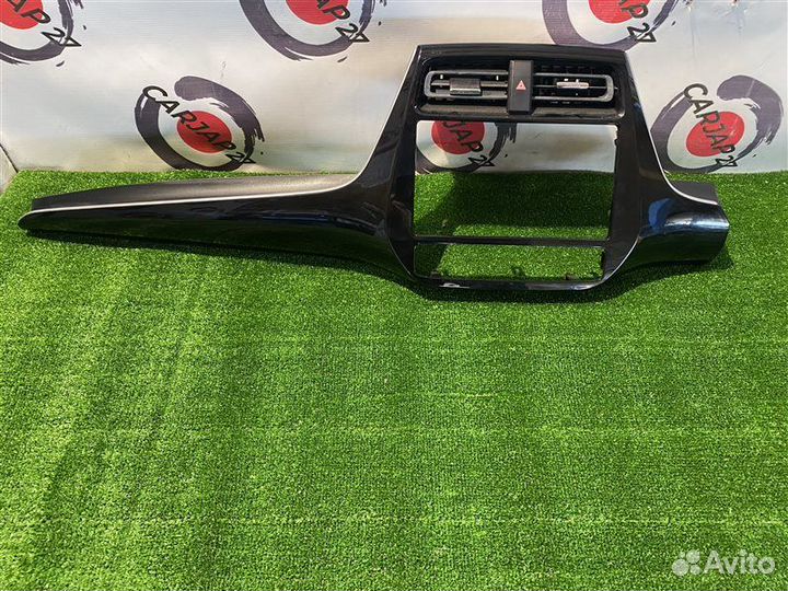 Рамка магнитолы(3) Toyota Prius ZVW50 2ZR-FXE 2016