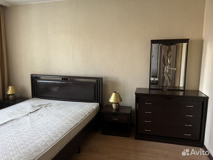 Спальный гарнитур бу