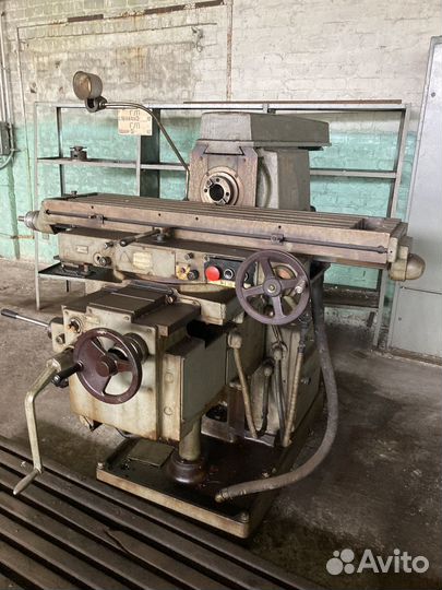 Фрезерный станок 6р82