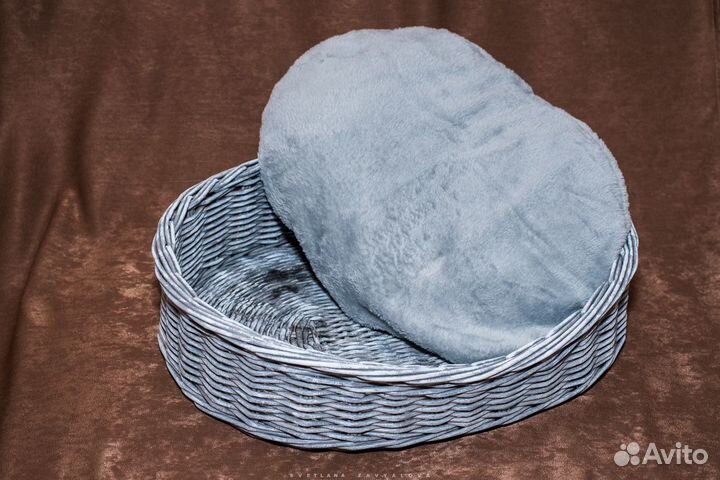 Лежанка для небольшой собаки