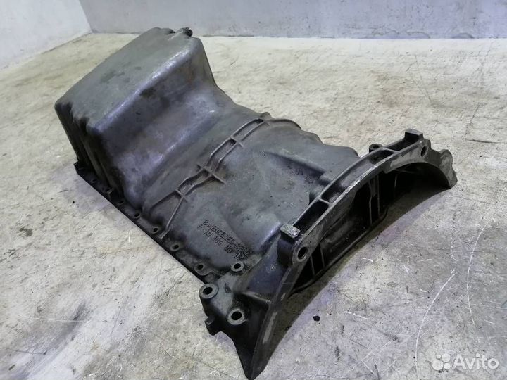 Поддон двигателя Мерседес