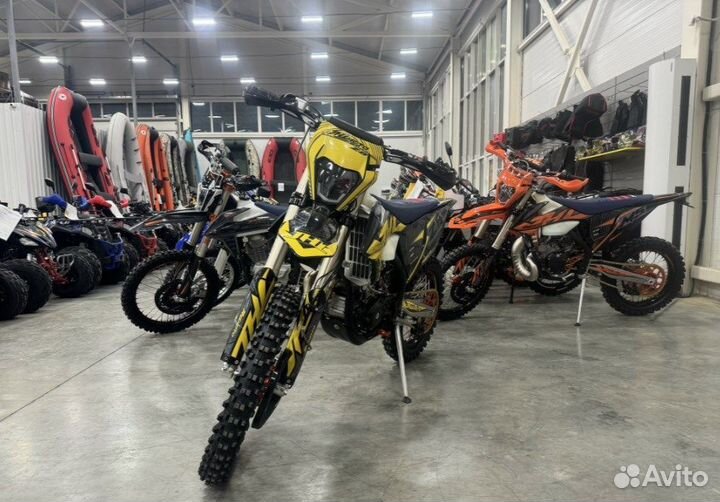 Мотоцикл jhlmoto JHL Z8