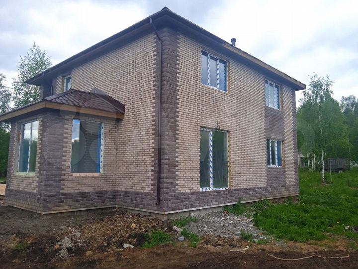 Дом 187 м² на участке 8 сот.