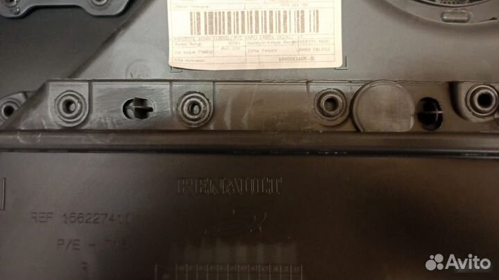 Обшивка двери передней правой Renault Fluence