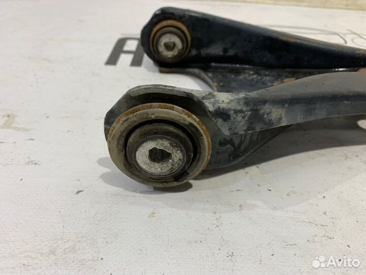 Рычаг подвески передний правый Renault Symbol 2