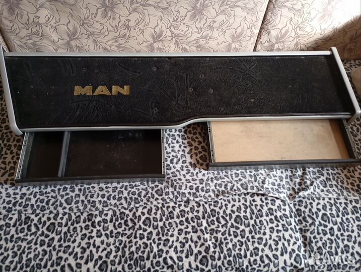 Стол для MAN TGX
