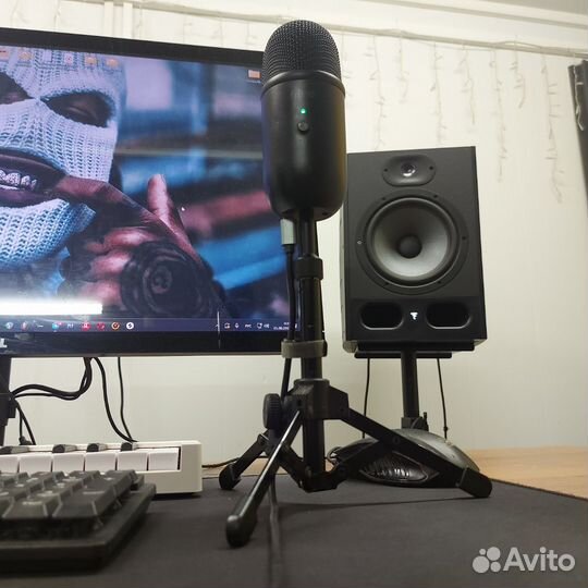 Микрофон студийный