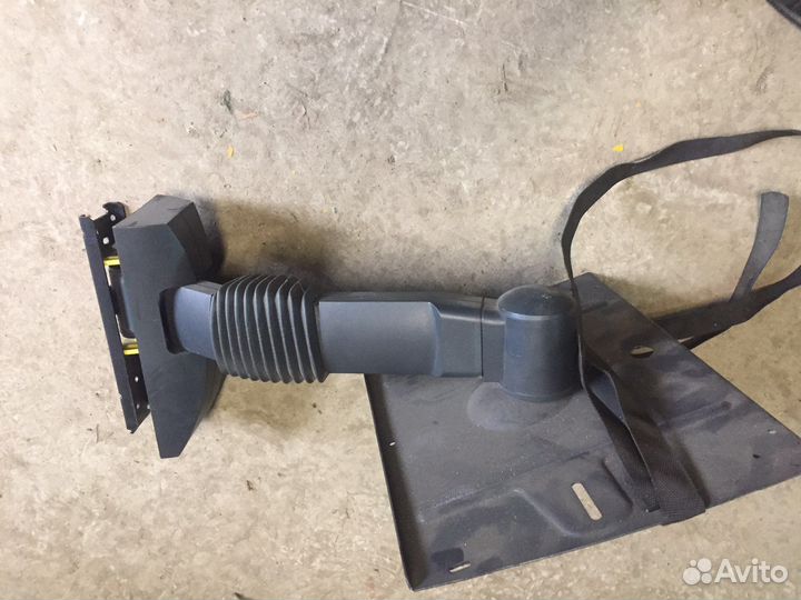 Металическая подвеска для телевизора или двиди