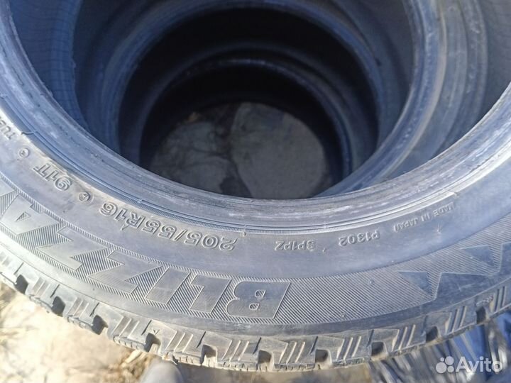 Bridgestone Blizzak Spike-01 205/55 R16 91T