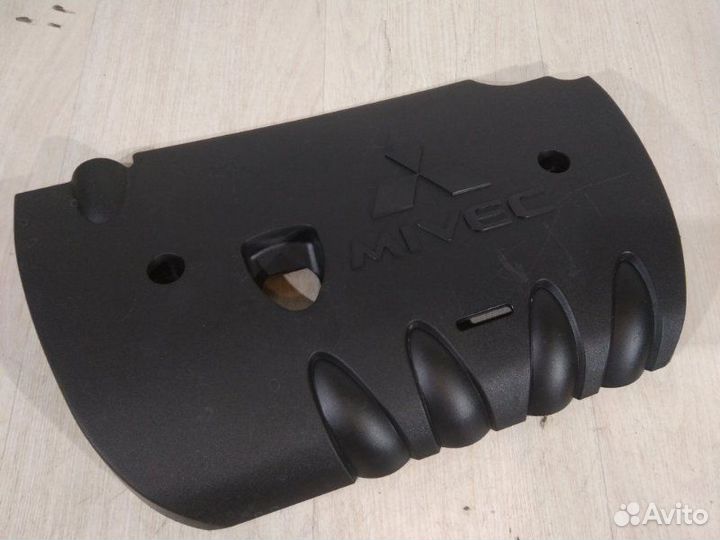 Крышка двигателя Mitsubishi Lancer 10 4B11 2008