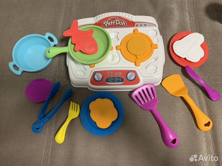 Набор Play-Doh Кухня с новым пластилином