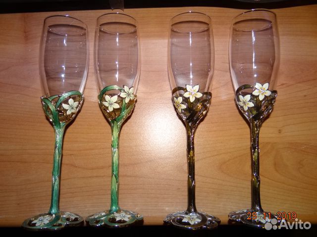 Изысканные бокалы из коллекции Forever