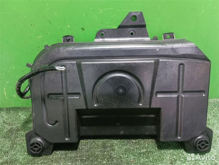 Сабвуфер Mazda 3 (BK) 2008