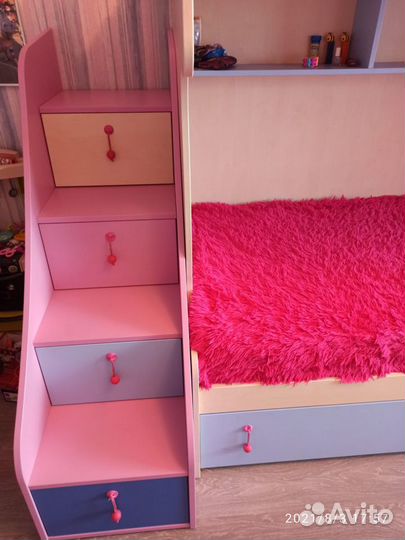 Детская Двухярусная кровать