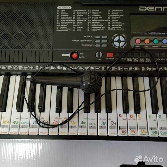 Синтезатор Denn (61 клавиша)