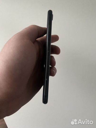 iPhone 7, 32 ГБ