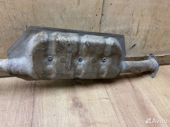 Средняя часть глушителя Subaru Forester SK (S14) 2