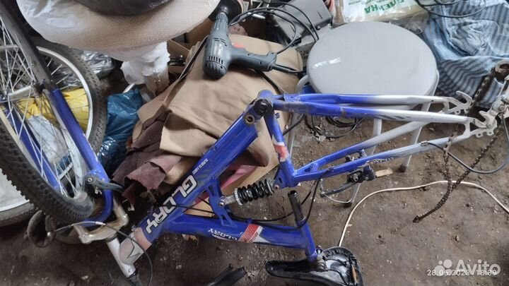 Продам велосипед по запчастям, запчасти все есть