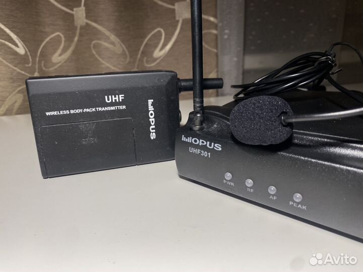 Радиосистема Opus UHF-301HS головной микрофон