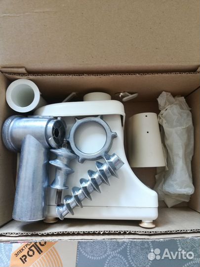 Новая электромясорубка + соковыжималка