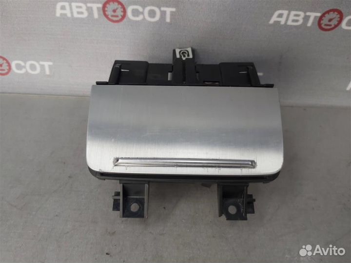 Пепельница с корпусом Audi TT (8J3) 2006