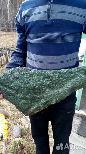 Камень нефрит