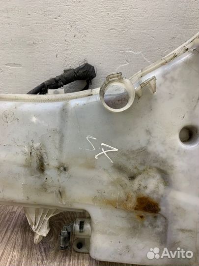 Бачок омывателя Bmw 1 Series хетчбэк-5ти дв. 2006