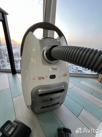 Пылесос Tefal Silence Force Allergy+ TW7487EA