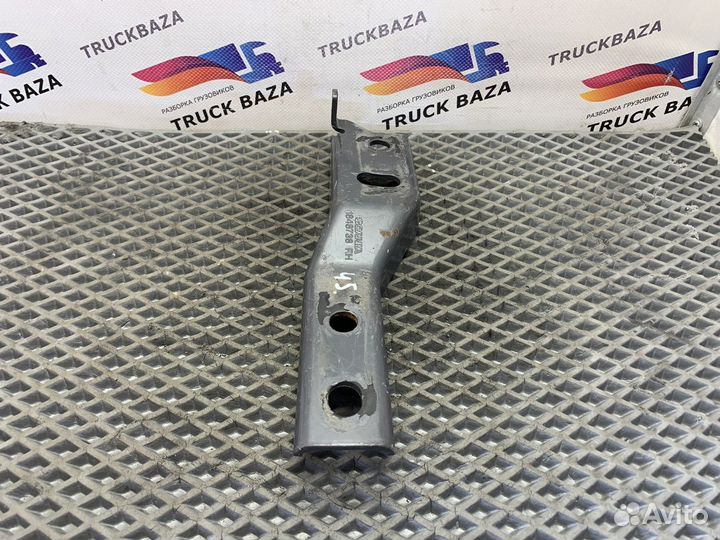 Кронштейн перекидок правый Scania 5-series