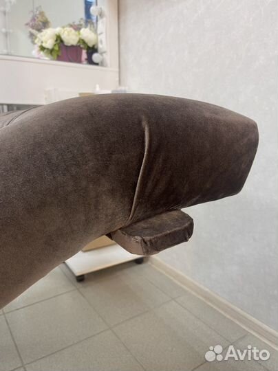 Анатомическая кушетка для наращивания ресниц